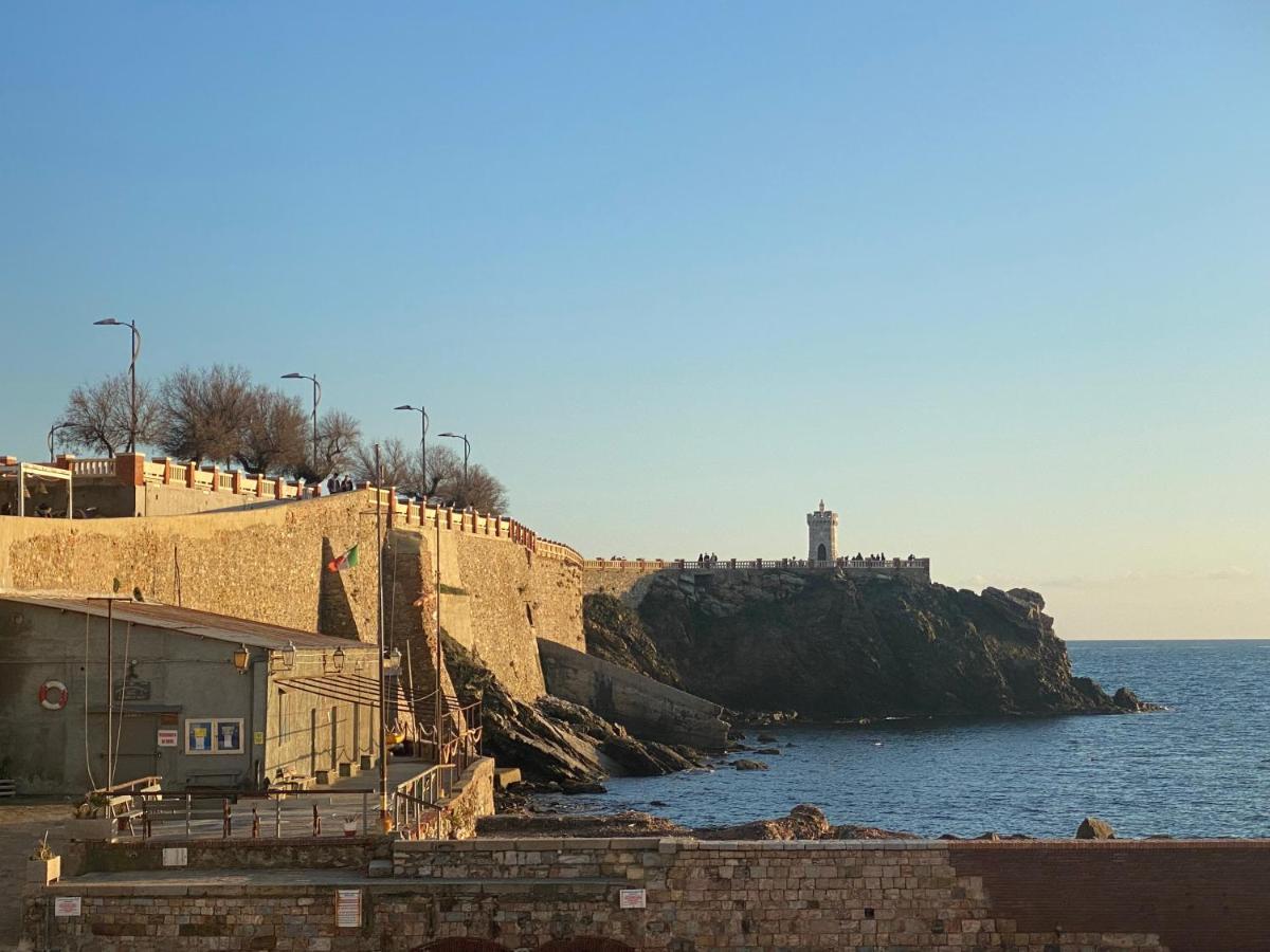 Appartamenti Tra Cielo E Mare ピオンビーノ エクステリア 写真