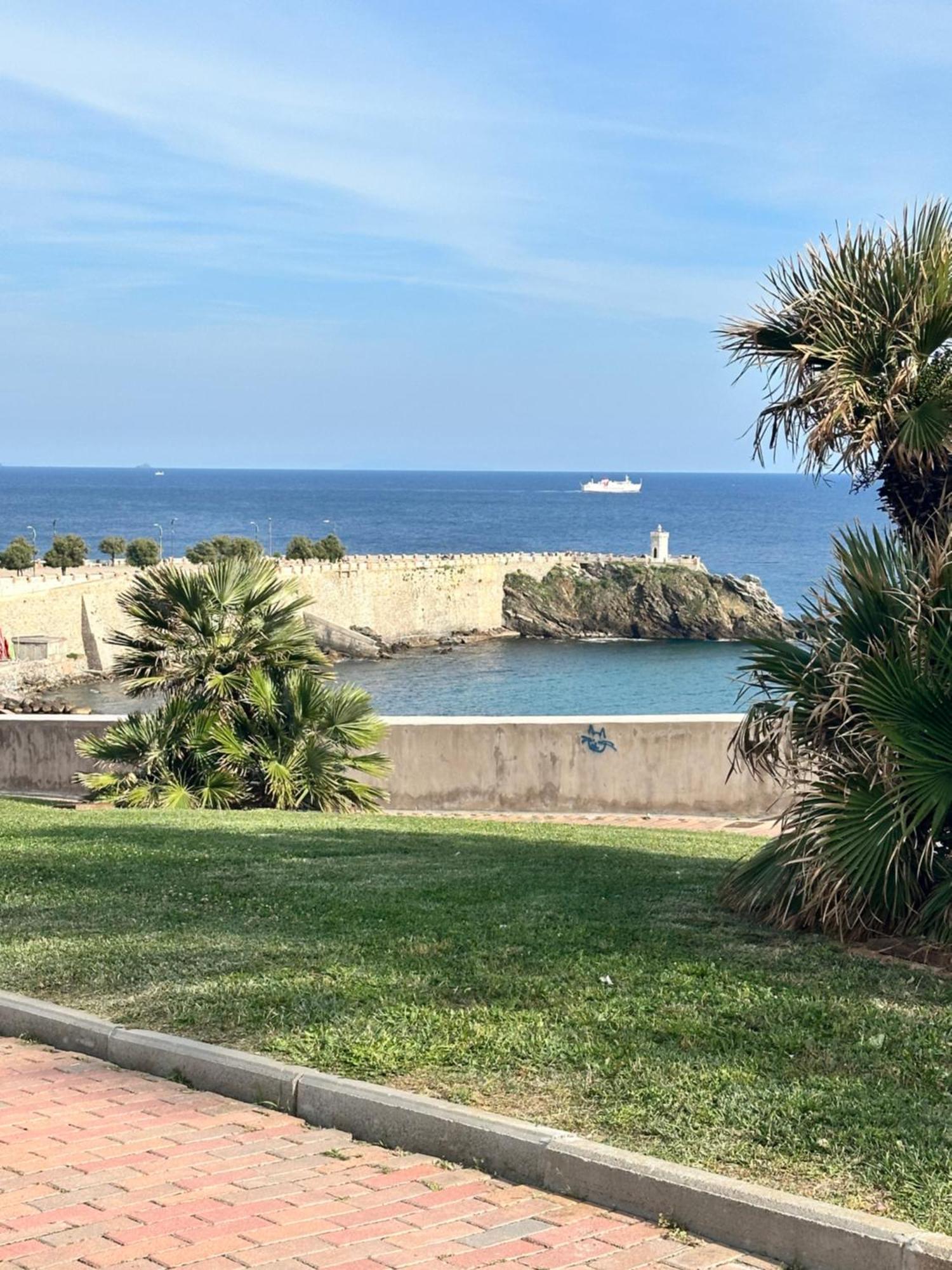 Appartamenti Tra Cielo E Mare ピオンビーノ エクステリア 写真